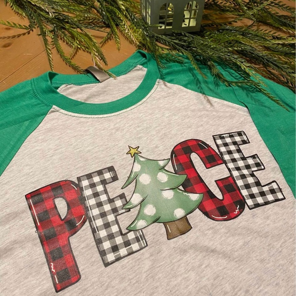 Christmas shirt - medium 3/4 sleeve, vinyl print